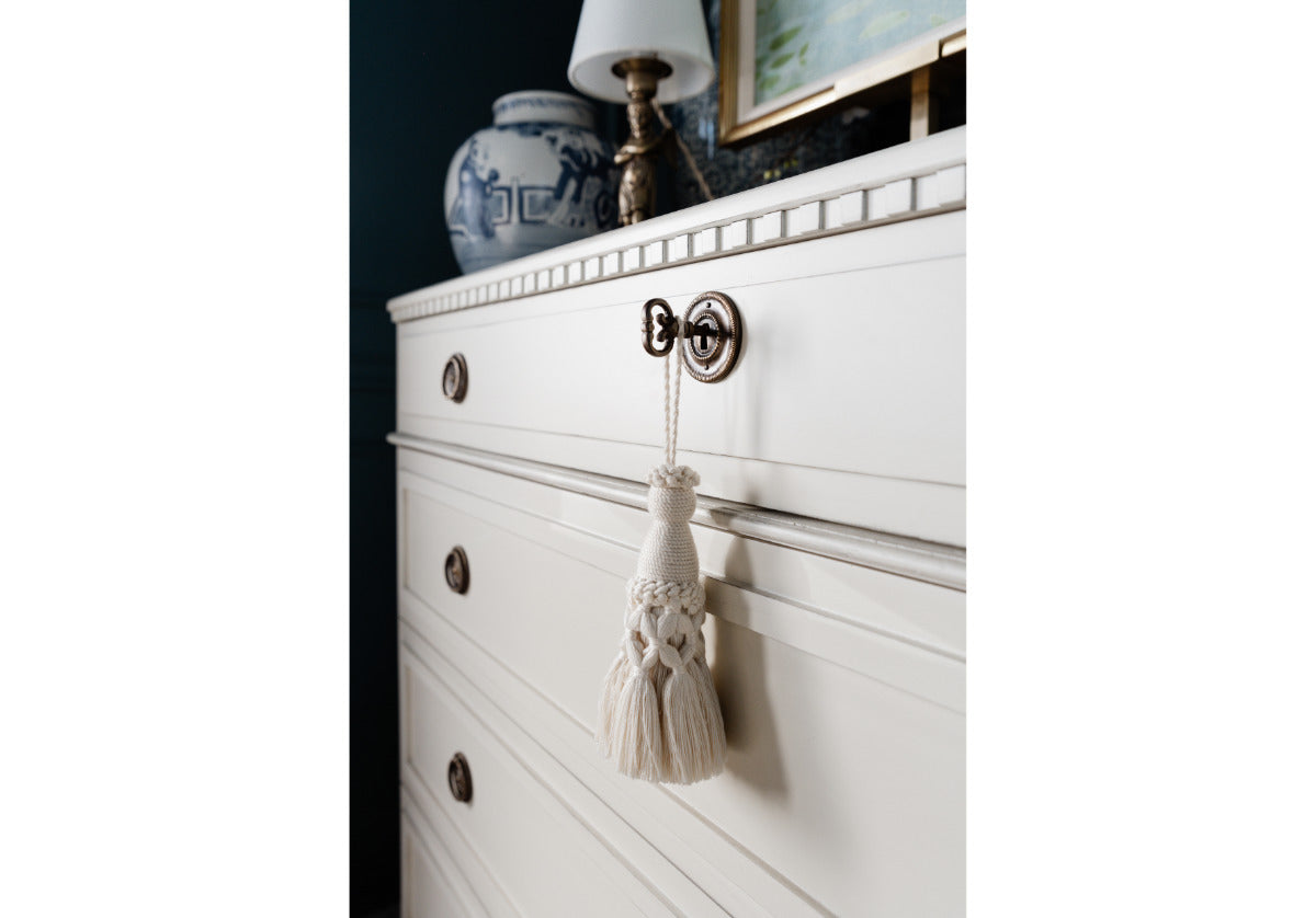 IVORY KEY TASSEL